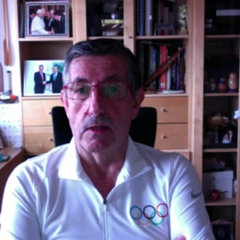 José Perurena celebra su triunfo contra el coronavirus