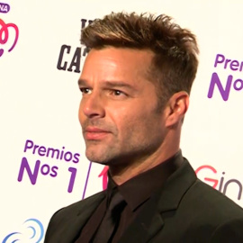 Ricky Martin presenta a su cuarto hijo