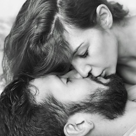 La alegría de Tamara Gorro tras poder volver a besar a su pareja