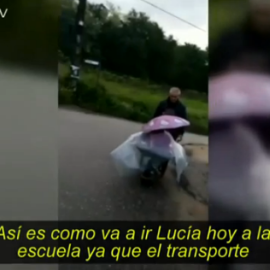 Con cuatro años, recorre cada día casi cuatro kilómetros en carretilla para ir al colegio