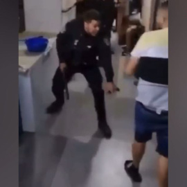 Una familia siendo desahuciada en Haifa por la policía israelí