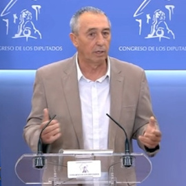 Joan Baldoví: "Con amigos como Ayuso, o su propio padre, el rey no necesita enemigos"