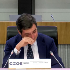 La emoción de Garamendi al recibir el apoyo de la CEOE tras su discurso sobre los indultos