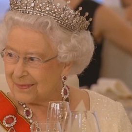 Isabel II cumple 94 años, aislada en Windsor y sin celebraciones