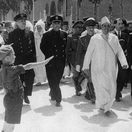 Autoridades marroquíes en un desfile tras la sublevación militar
