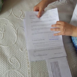 El calvario de los afectados por la venta de vivienda pública de Madrid a fondos buitre