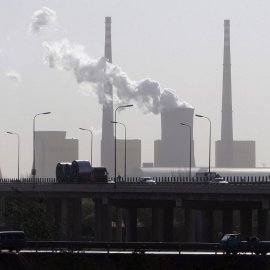 Fotografía de archivo de una planta de energía en Pekín.