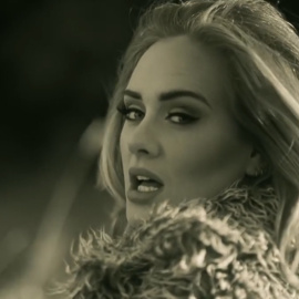 Adele se divorcia tras tres años de matrimonio