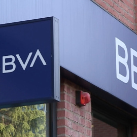 El BBVA lanza una opa por el 50,15 % de su filial en Turquía