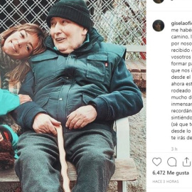 Exconcursantes de 'OT 1' arropan a Gisela tras la muerte de su padre