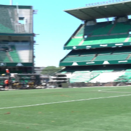Montaje del escenario para el concierto de Alejandro Sanz