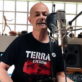 Celtas Cortos lanza una nueva versión del '20 de abril' para luchar contra el Covid-19