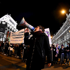 Un momento de la manifestación por el Día Internacional de la Eliminación de la Violencia contra la Mujer, en Madrid. EFE/FERNANDO VILLAR