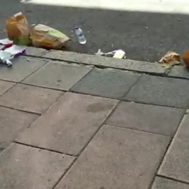La calle Goya amanece con basura por su cercanía a la Fan Zone