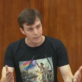 Eduardo Fernández Rubiño, a Alicia Rubio: "Esa España que dice que no existe es en la que una manada homófoba mató a Samuel"