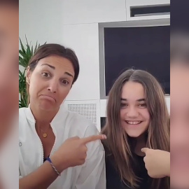 Paula Echevarría recibe clases de su hija para aprender a usar TikTok