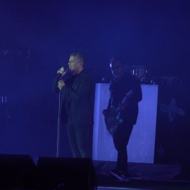 Alejandro Sanz deja en Sevilla una noche para el recuerdo