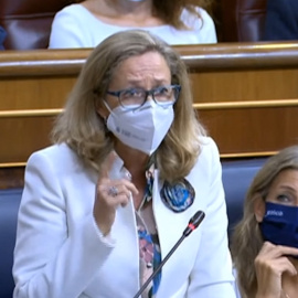 Nadia Calviño corrige a Cuca Gamarra en la sesión de control al Gobierno