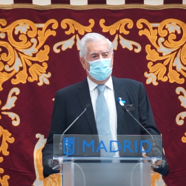 Vargas Llosa alaba a los madrileños, "soldados" que han luchado contra el Covid-19