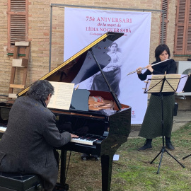 Adriana Montrotano i Jordi Cañon en l'anversari de la mort de Lídia Noguer