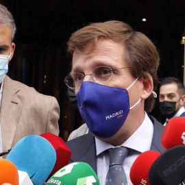 Almeida sale en defensa de VOX y asegura que le parece "injusto" señalarles como promotores de las agresiones homófobas