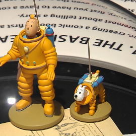 CaixaForum Sevilla presenta la exposición 'Tintín y la Luna'