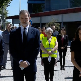 Minuto de silencio de los Reyes en el último día de luto por víctimas del Covid-19