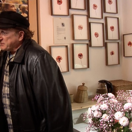 Javier Gurruchaga, líder de la Orquesta Mondragón: "El humor negro está muy presente en nuestras canciones"