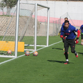 El Atlético de Madrid se entrena en grupos de 14 jugadores