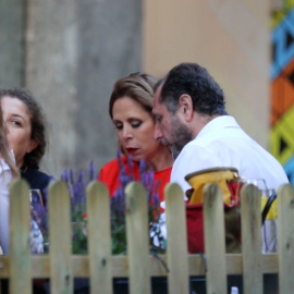 Ágatha Ruiz de la Prada y Luis Gasset presumen de su amor a plena luz del día