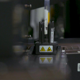 Los resultados iniciales de una vacuna contra Covid-19 indican que es segura