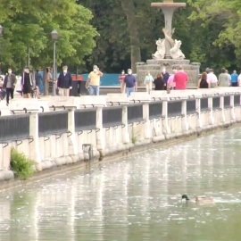 Madrid reabre sus grandes parques, que se llenan en horas