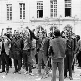 3 de mayo de 1968. Estudiantes
se manifiestan en La Sorbona. AFP