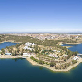 Playa de Orellana la Vieja