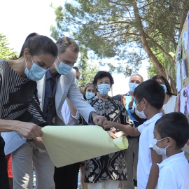 Los Reyes muestran su lado más solidario con adolescentes vulnerables