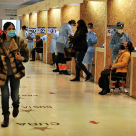 Dispositivo de cribado masivo para detectar positivos por coronavirus en Ourense, a 6 de febrero de 2021.