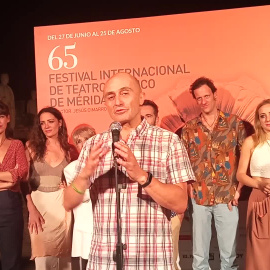 Pepe Viyuela pide en el Festival de Mérida que llegue "ya" el tren