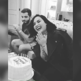 Demi Lovato cumple 27 años y lo celebra con Ariana Grande