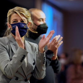 26/01/2022.-La vicepresidenta segunda y ministra de Trabajo y Economía Social, Yolanda Díaz, durante un encuentro en Catalunya. EFE/Enric Fontcuberta