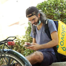 Los riders y los taxistas se unen para luchar contra la 'uberización'