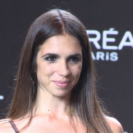 Elena Furiase muestra su primer verano como mamá