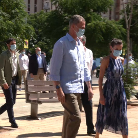 Los Reyes inician su visita a Sevilla en las Tres Mil Viviendas