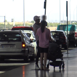 Adara e Ivana Icardi viven un tenso encuentro en Barajas
