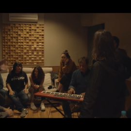 IZAL estrena el cortometraje documental 'Micro abierto'
