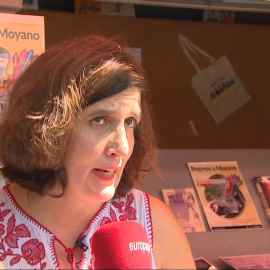 Ilustradores y música en vivo amenizan la vuelta a la normalidad de la Cuesta de Moyano