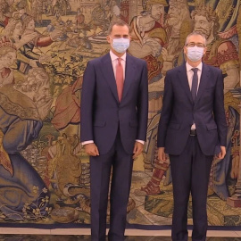 El Rey recibe en audiencia al gobernador del Banco de España