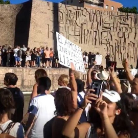 Franco promete duras sanciones para los manifestantes antimascarillas