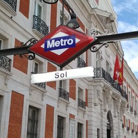Desaparecen los coches de la emblemática puerta del Sol, de Madrid