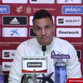 Rodrigo: "Me da pena ver la desconexión que existe entre el Valencia y los aficionados"