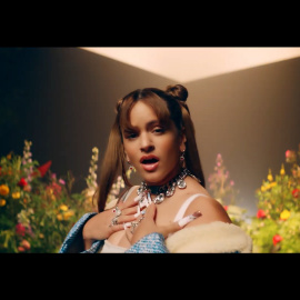 Así suena el remix de 'Relación' con Rosalía